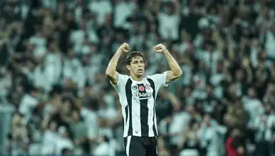 Beşiktaşlı Oyuncu Ameliyattan Geçti, 2 Ay Sahada Olmayacak