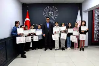 Düzce'de Genç Sporcular Başarılarını Kutladı