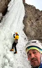 Erzurum'da Buz Şelalelerine Dağcı Tırmanışı
