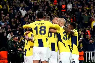 Fenerbahçe, Anderlecht'i 3-0 Yendi!