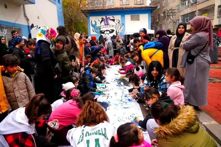 400 Çocuk İçin Şenlik: Sanat ve Spor Buluştu