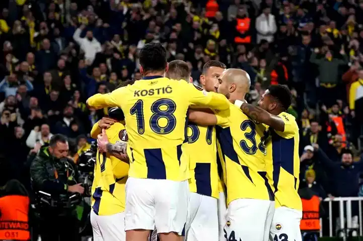 Fenerbahçe, Anderlecht'i 3-0 Yendi!