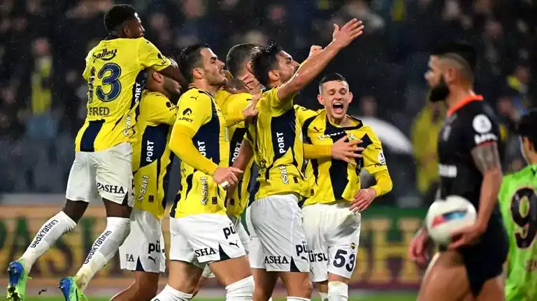 Fenerbahçe, Başakşehir'i 3-1 Yendi!