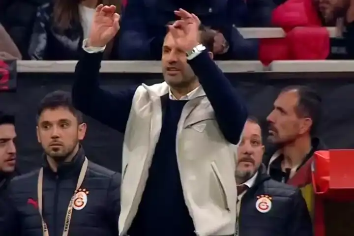 Okan Buruk'un Son Saniye Hareketi Gündemde!