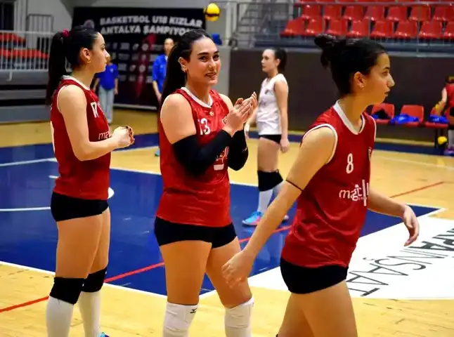 Reyhan Dosay, Kepez'de Gençlere Yol Gösteriyor
