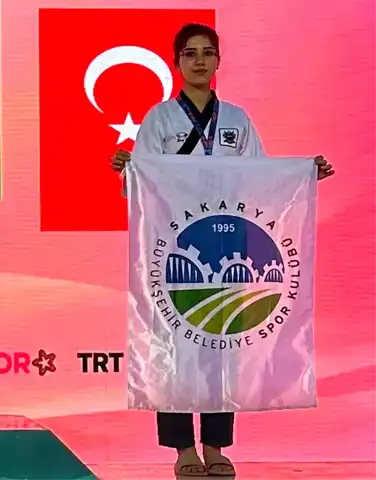 Zeynep Gül, Antalya'da Tekvando'da 3. Oldu